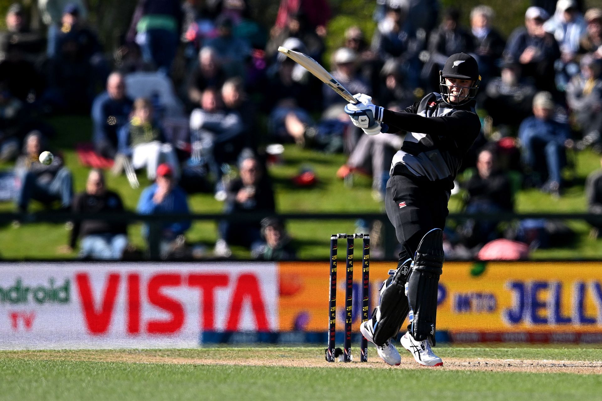 Mark Chapman (BRW) - 9 Credits Pakistan: Final - Tri-Series